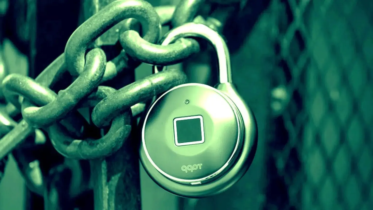 10 Best Weather Resistant Padlocks for Outdoor use (Waterproof & Freeze